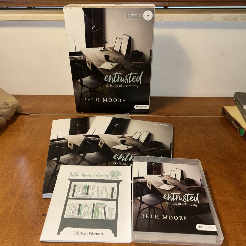 Beth Moore ENTRUSTED 2 Timothy Bible Study Kit with DVDs, Leader Guide and Books